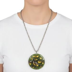 Laila Rowe Green Resin Circle Pendant Necklace Yellow Plastic Stones